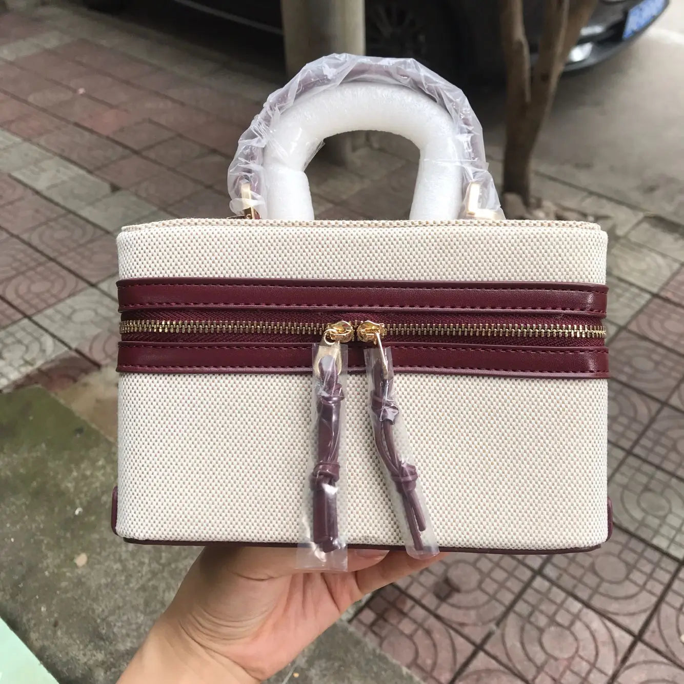 Chic Box Bag - City Chic Emporium